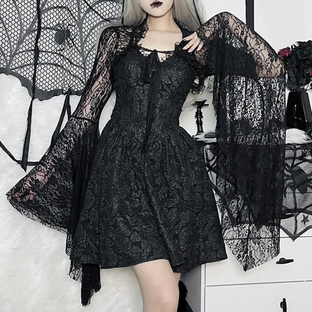 

Vintage Gothic Black Lace T-shirt Elegant Flared Sleeve Smock Top See Through Sexy Cropped Tops Women Lace Bell Sleeve Cardigan