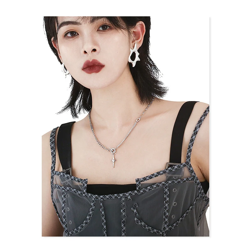 

Original Design Star Pendant Necklace Women Asymmetrical Hip Hop Sweet Cool Girl Clavicle Chain Zircon Fashion Jewelry Choker