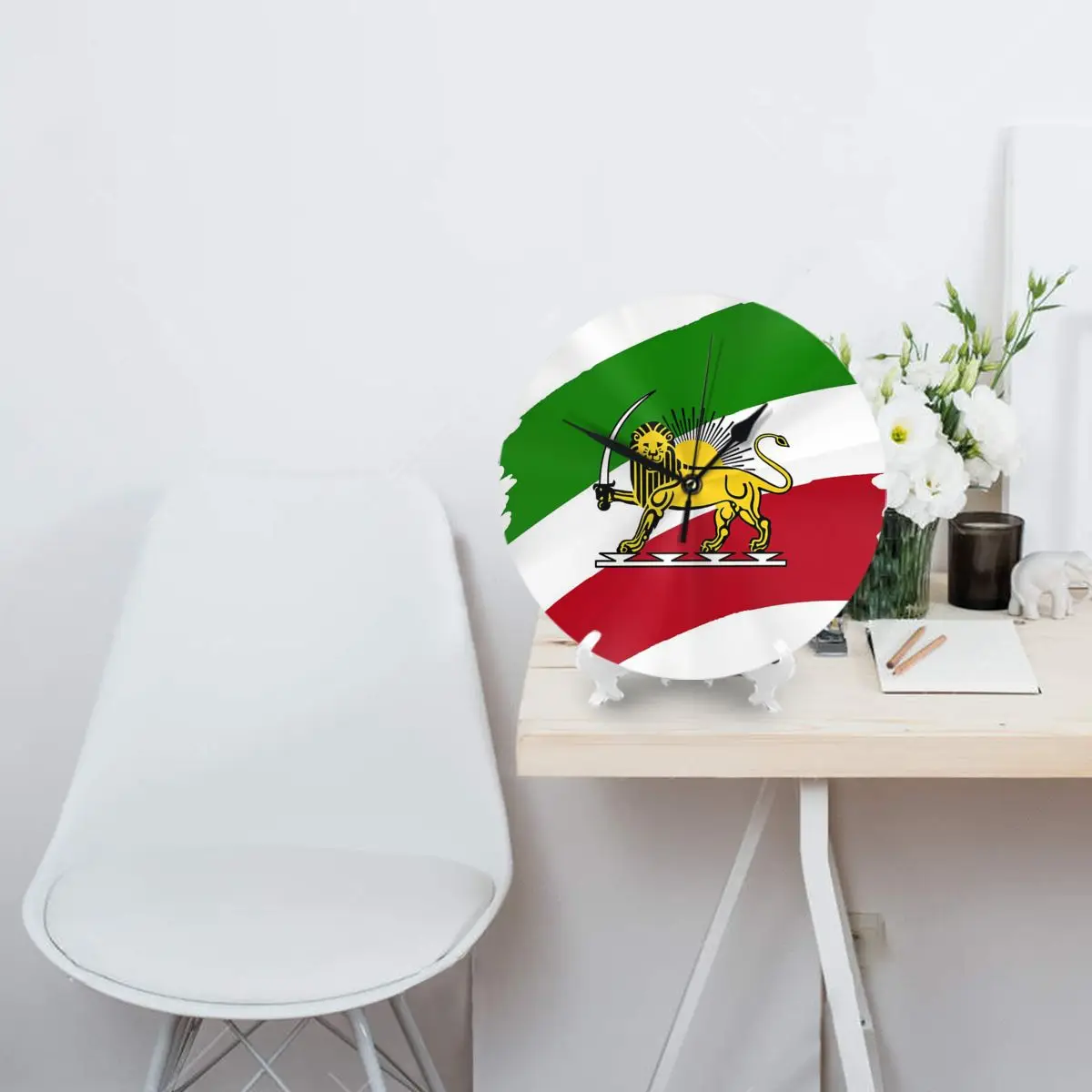 Настенные часы с флагом Ирана