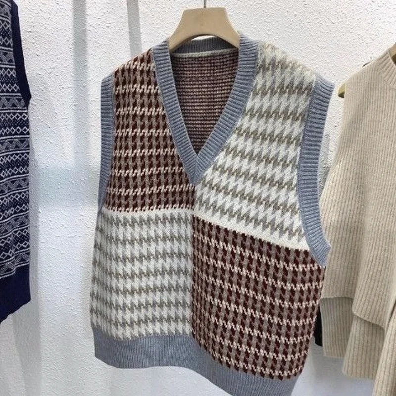 

Retro plaid knit vest female 2022 autumn and winter new Korean version of easier wearing V-neck sleeveless sweater v est