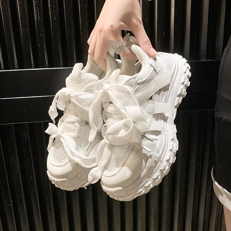

Женские кроссовки с вырезами на толстой подошве, летние дышащие кроссовки, новая модная винтажная Повседневная сетчатая обувь на шнуровке, Женская Платформа