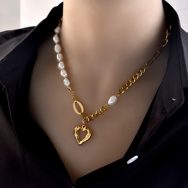 

New Stainless Steel High Quality Love Stitching Baroque Pearl Luxury Metal Chain Elegant Ladies Luxury Clavicle Chain
