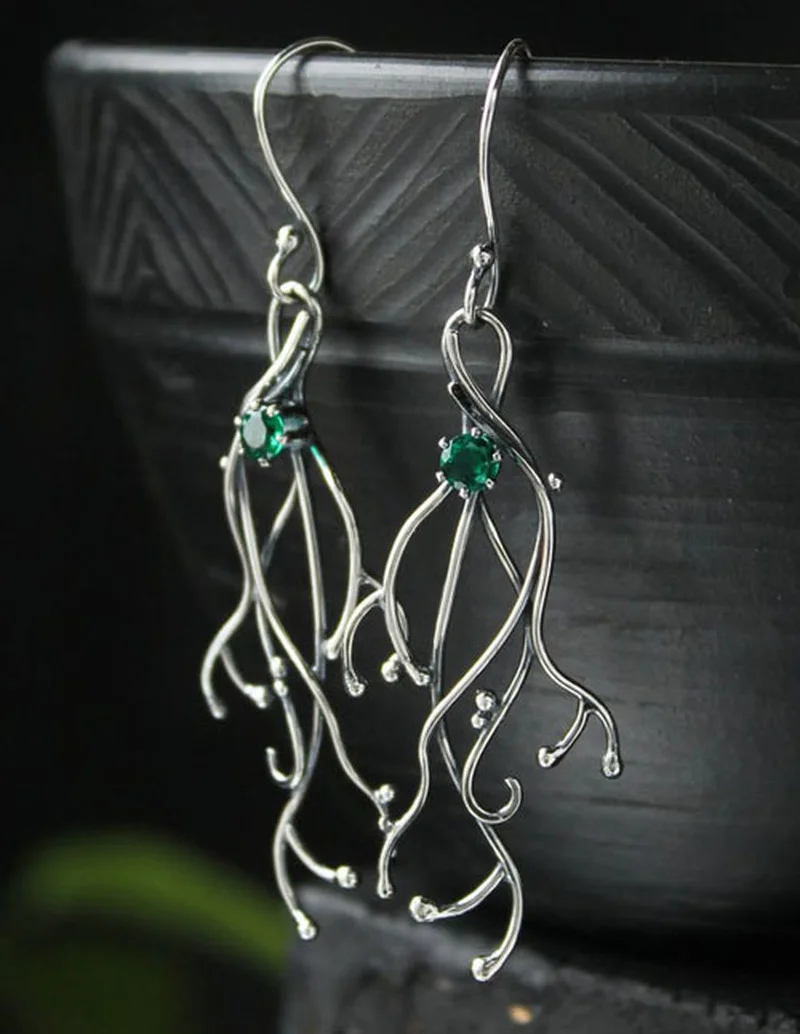 

Vintage Round Green Stone Drop Earrings for Women Vintage Jewelry Antique Silver Color Metal Hollow Flower Dangle Earring