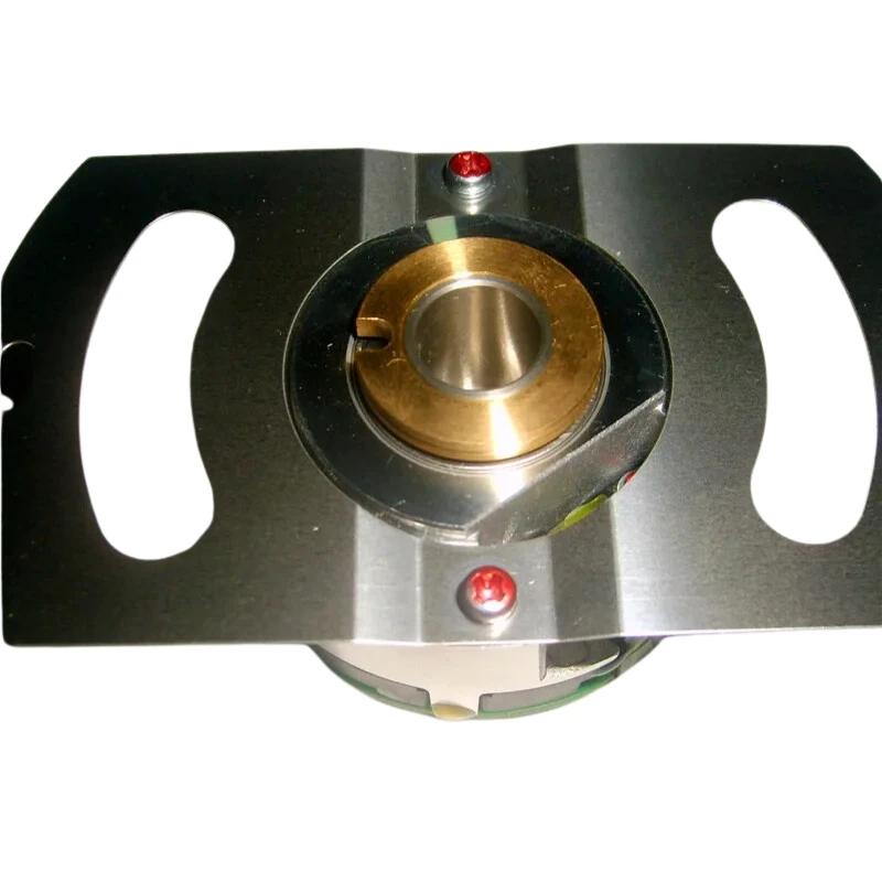 Новый кодировщик серводвигателя UTSIH-B17CK Yaskawa ускоренная доставка