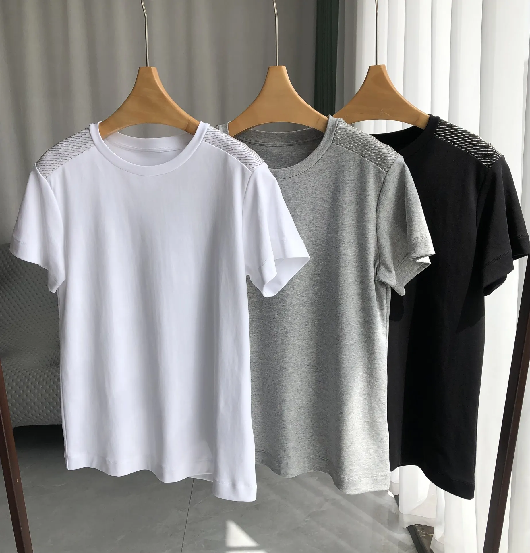 

2023 spring and summer women's clothing fashion new Shoulder Embroidered Chain T-shirt 0504