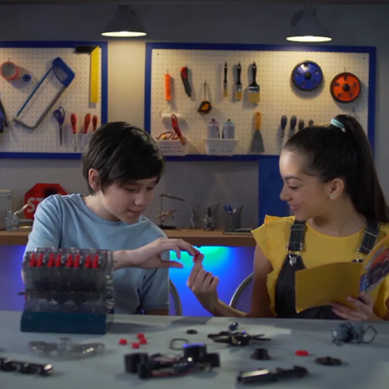 Рисунок 2 - Восьмицилиндровая Модель двигателя