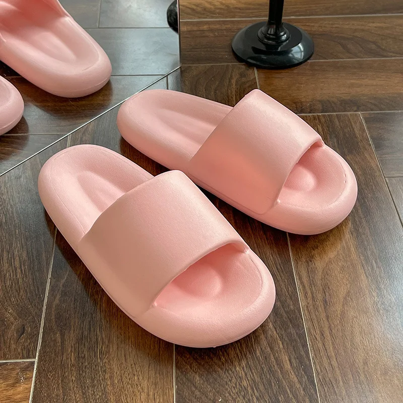 Slippers for men and women couples living in non-slip soft-soled indoor bathroom slippers house slippers  woman slippers