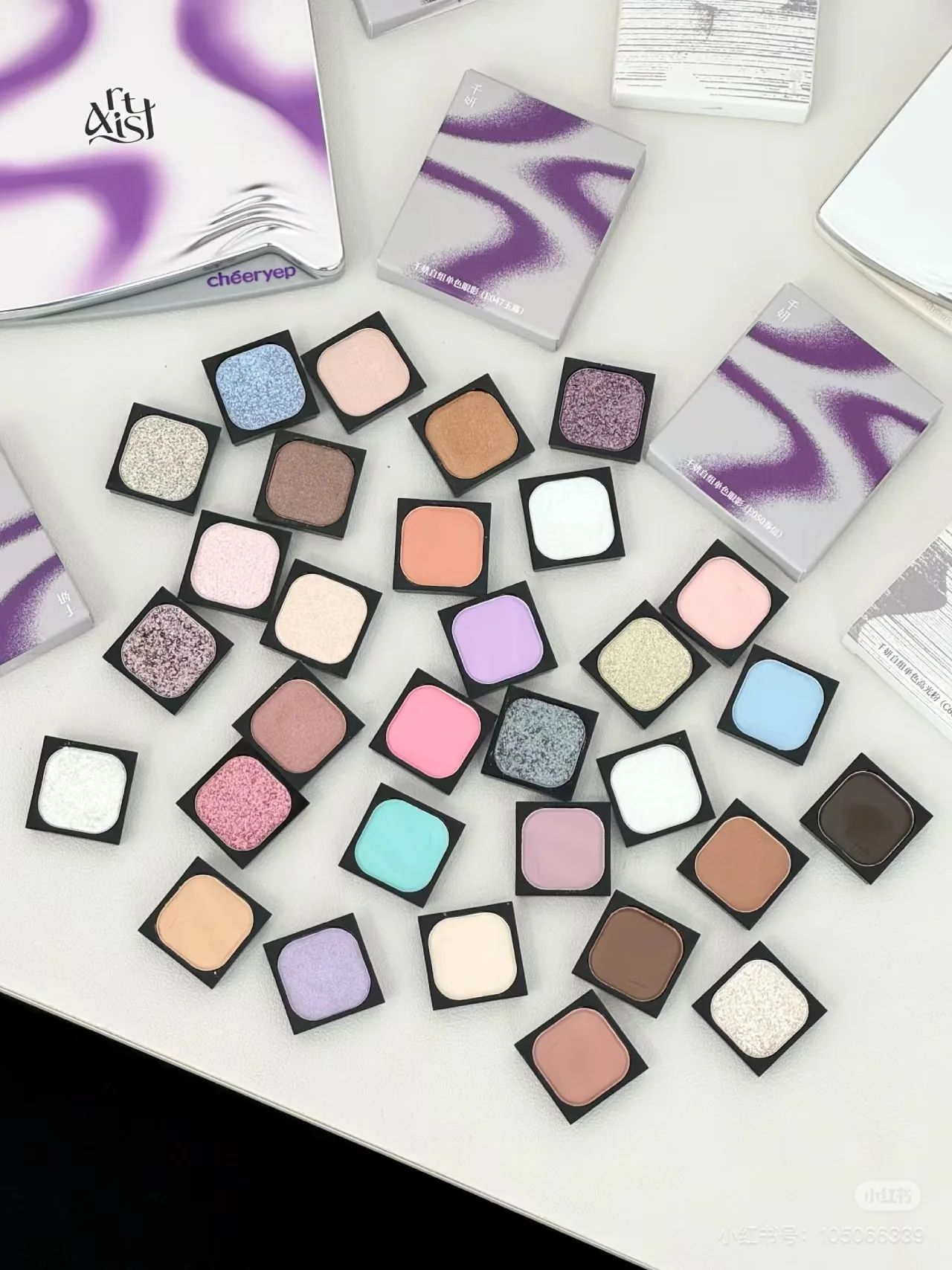 Qianyan Fox Fairy Монохромные тени для век Хамелеон Highlight Перламутровые глянцевые жидкие