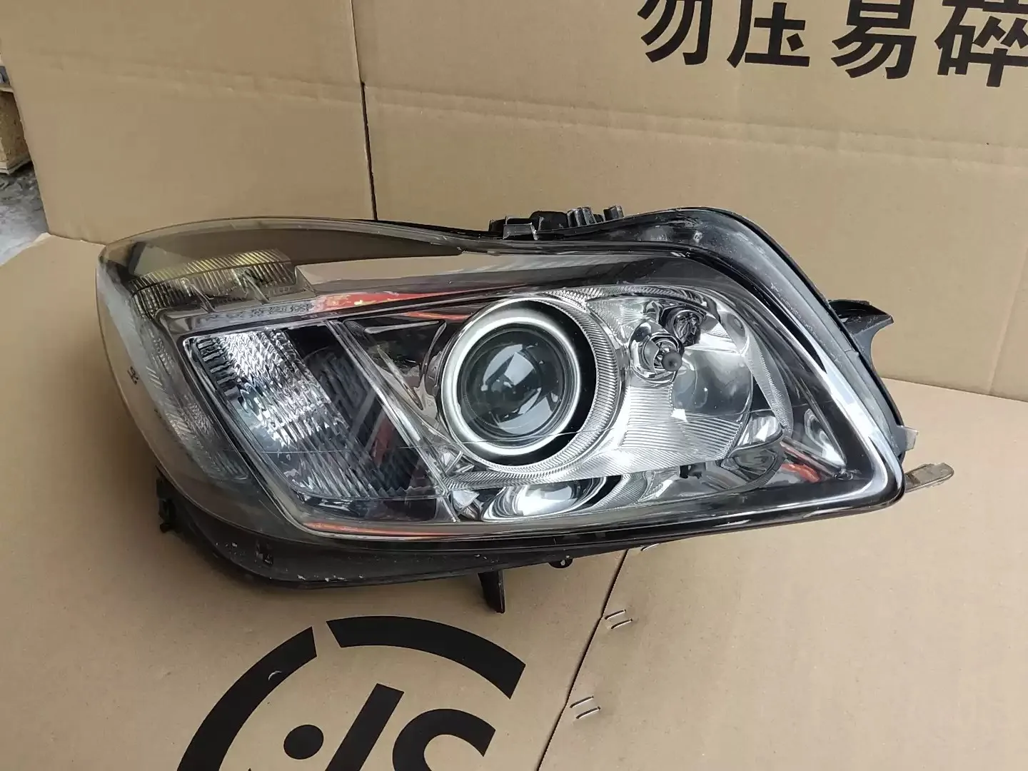 

LED Headlight Head Lamp for Buick Regal /gs Opel Insignia DRL Daytime Running Light Turn Signal Angel Eye Projector Lens