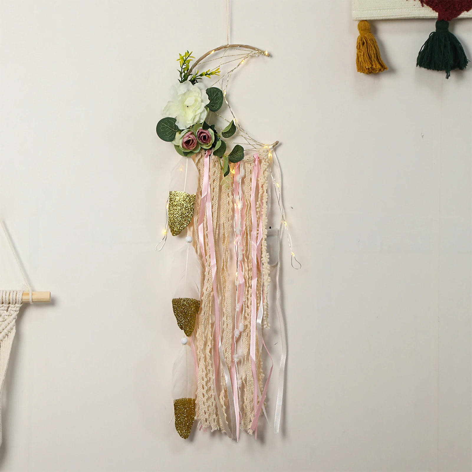 

Boho Dream Catchers with Flowers Moon Design Dreamcatcher Wall Decor Handmade Wedding Decoration Crafts with Feathers Art Craft