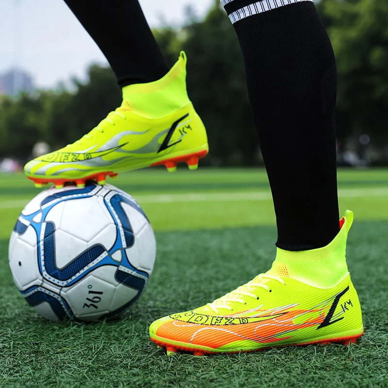 2022 Fashion Black Green Society Soccer Boots for Men Women Non-slip Crampons High Men Football Sneakers Field chuteira de campo