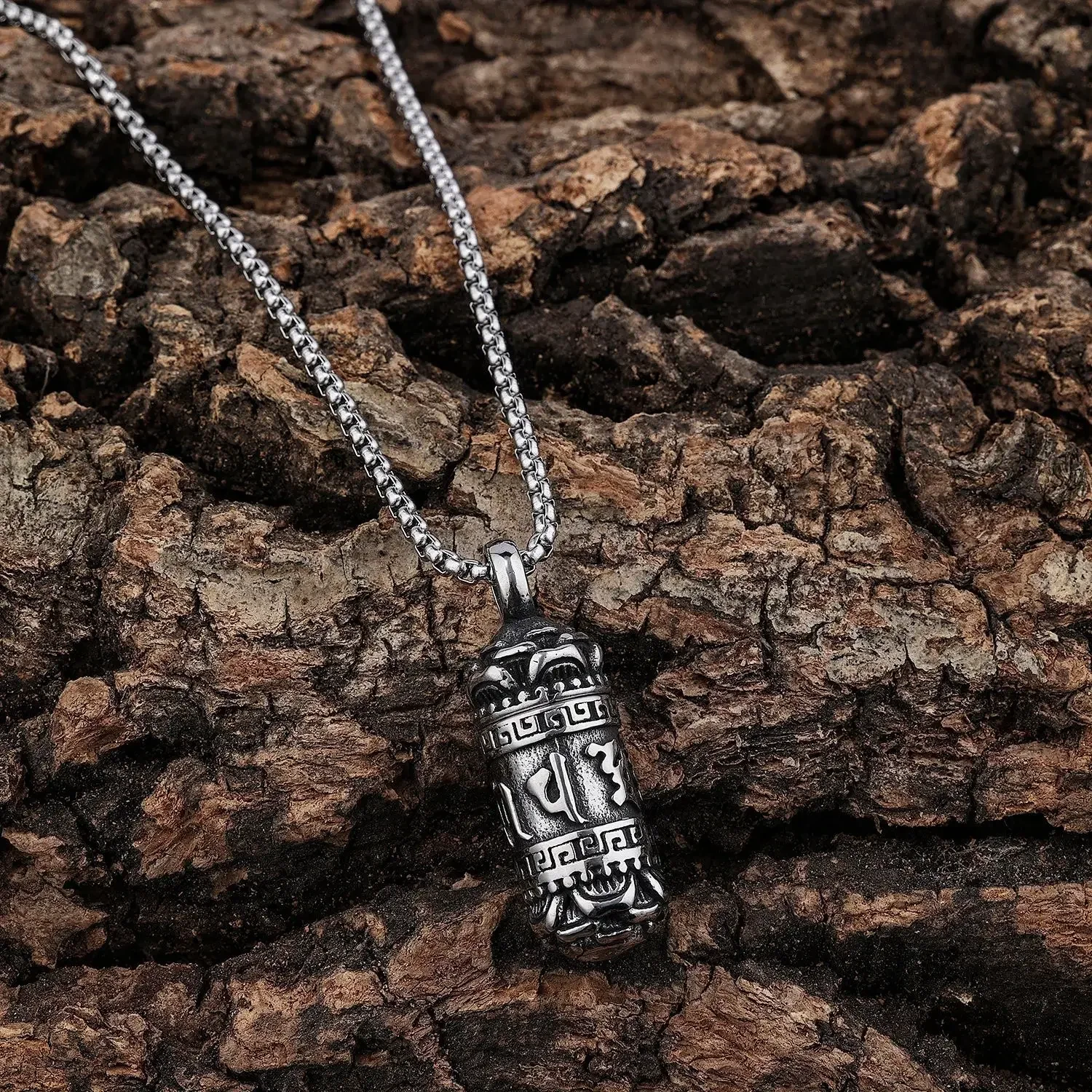 Открывающаяся цилиндрическая подвеска из нержавеющей стали Sanskrit для мужчин