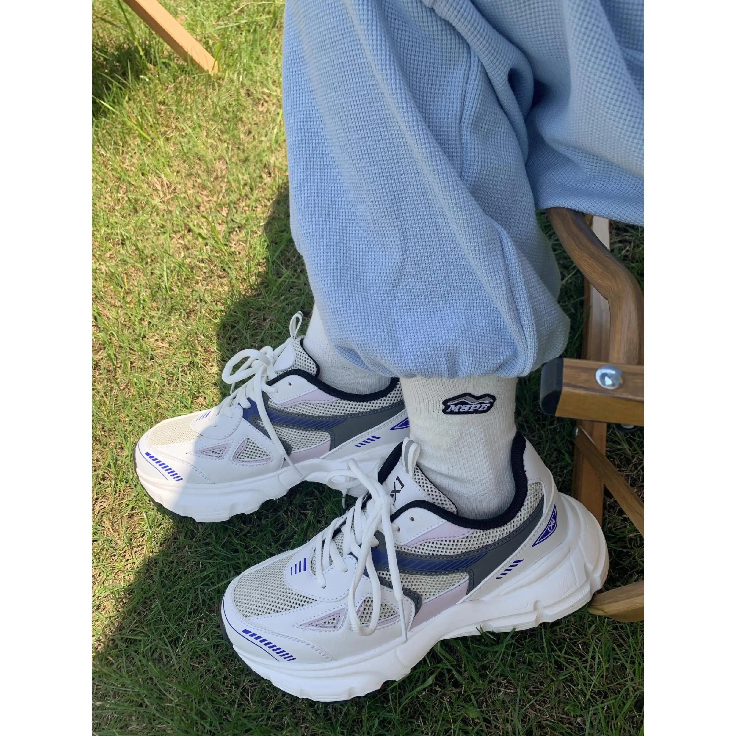 2023 Summer Retro Style Women Shoes Mesh Breathable Lightweight Sneakers Women Casual Running Platform Sports Shoes Woman