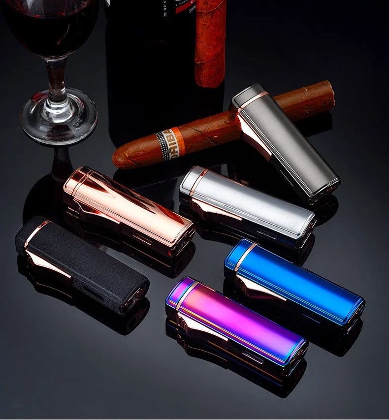 

Three fires straight to the blue flame lighter cigar lighting strong, three strokes domineering three fires