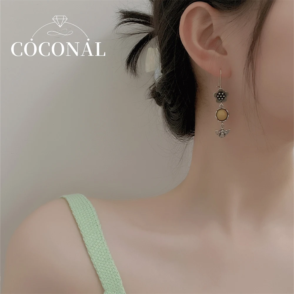 

COCONAL Ethnic Style Bee Yellow Resin Stone Earrings For Women Vintage Creative Accessories Female Party Personality Jewelry