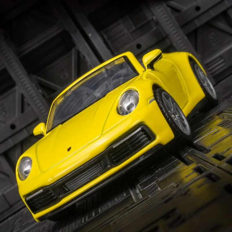 1:32 Porsche 911 Carrera литая игрушечная модель автомобиля из сплава звук и свет детские