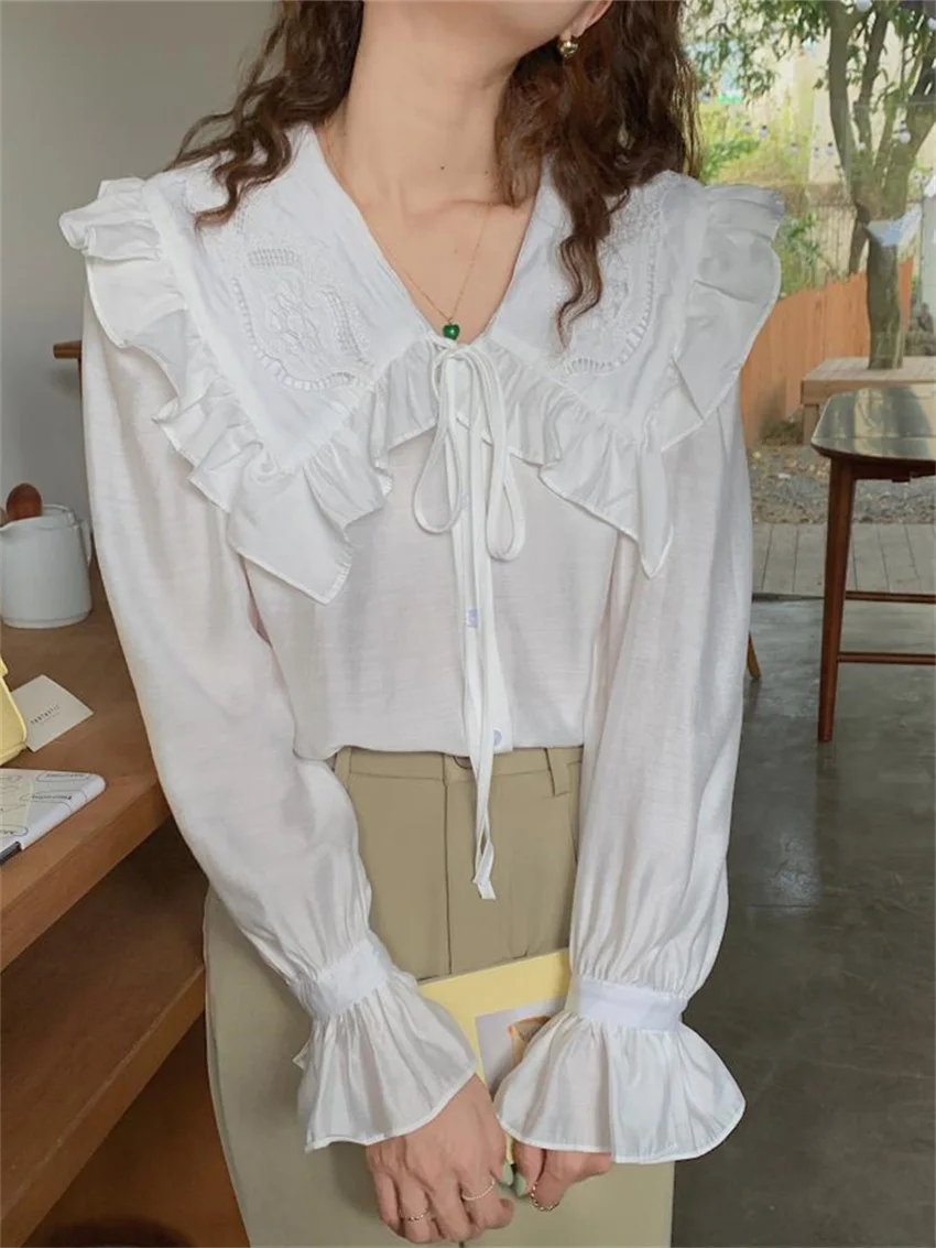 

HziriP White Women Shirts Elegant Peter Pan Collar Chic New Spring Fashion Embroidery Flowers Sweet Outwear Hot Work Wear Gentle