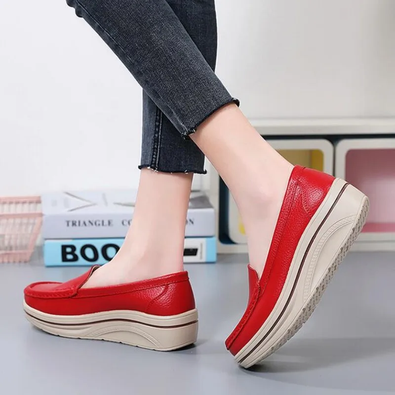 Classic Round Toe Women Slip on Leather Casual Loafers Pure Color Spring Autumn Platform Wedge Shoes Comfort Mom Moccasins