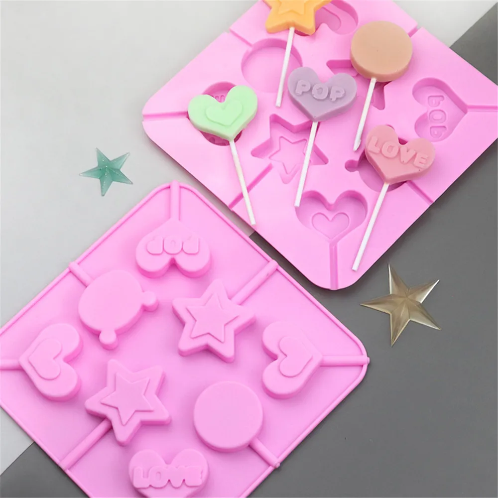 

Конфеты и шоколад в форме сердца