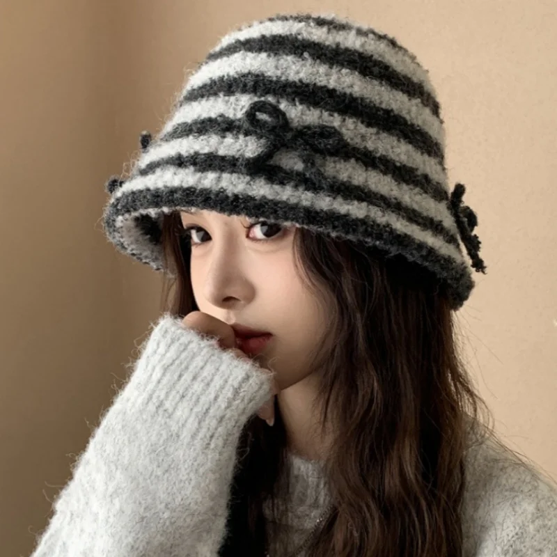 Красочная вязаная шапка женская Корея осень зима теплая дофаминная рыбацкая