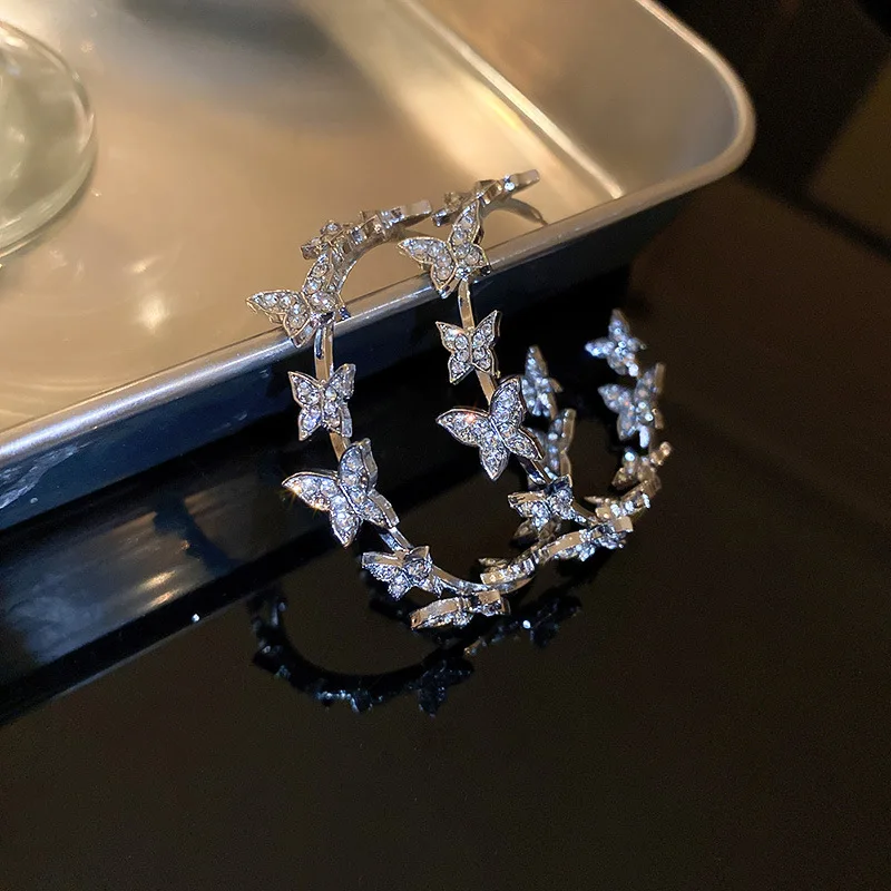 

Fashion Korean Style Butterfly Hoop Earrings Personality Fashion Geometric Rhinestones Earrings Party For Women Jewelry Gifts
