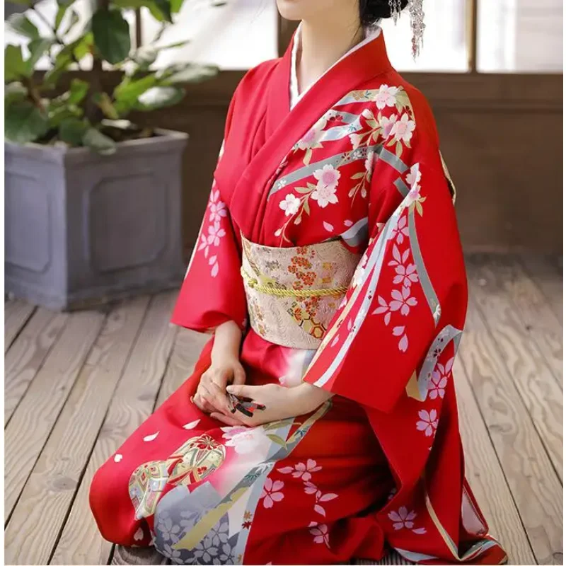 Красное традиционное японское кимоно женское весеннее платье с принтом вишни