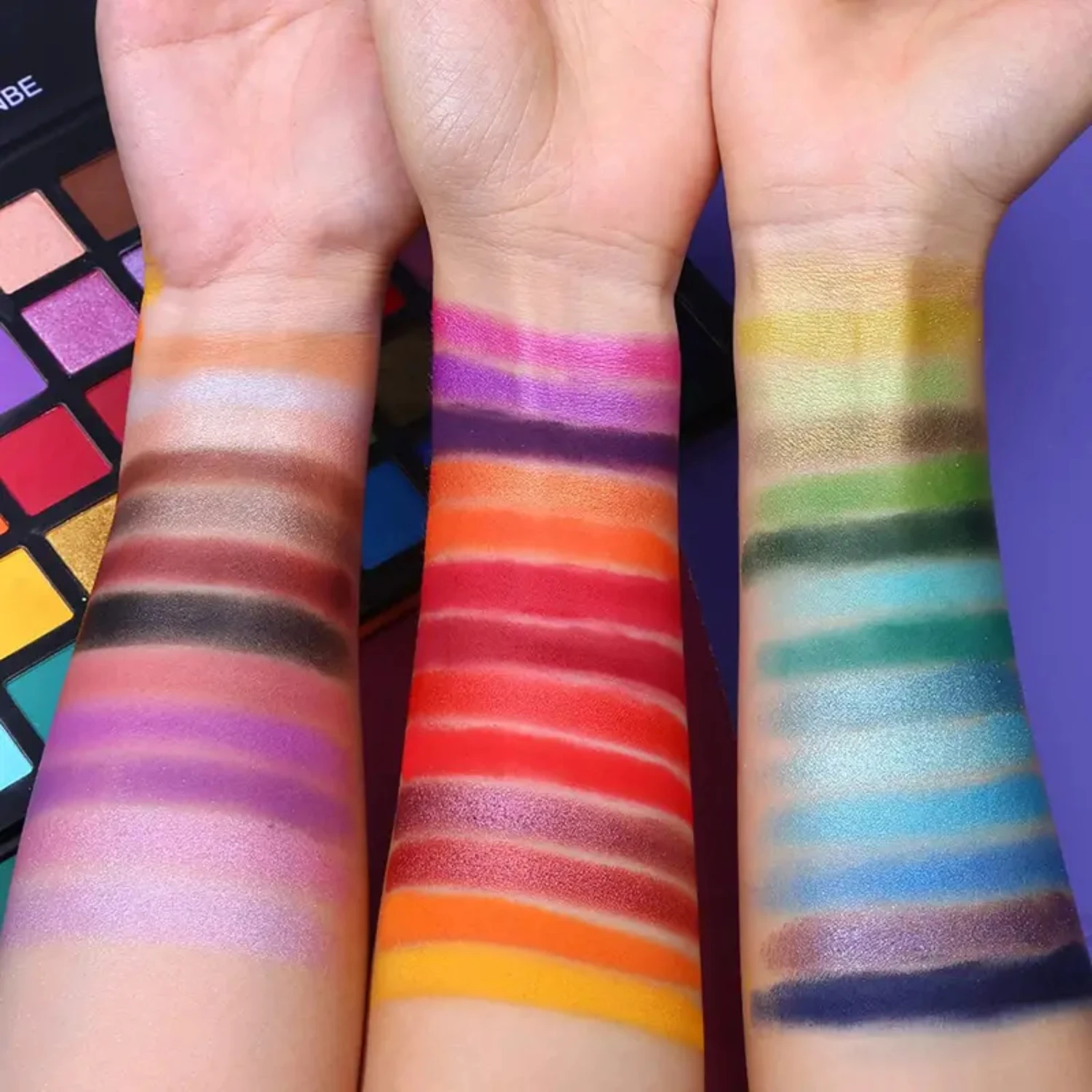 Поднимите свой образ с палитрой теней для век UCANBE Makeup Spotlight — разнообразная