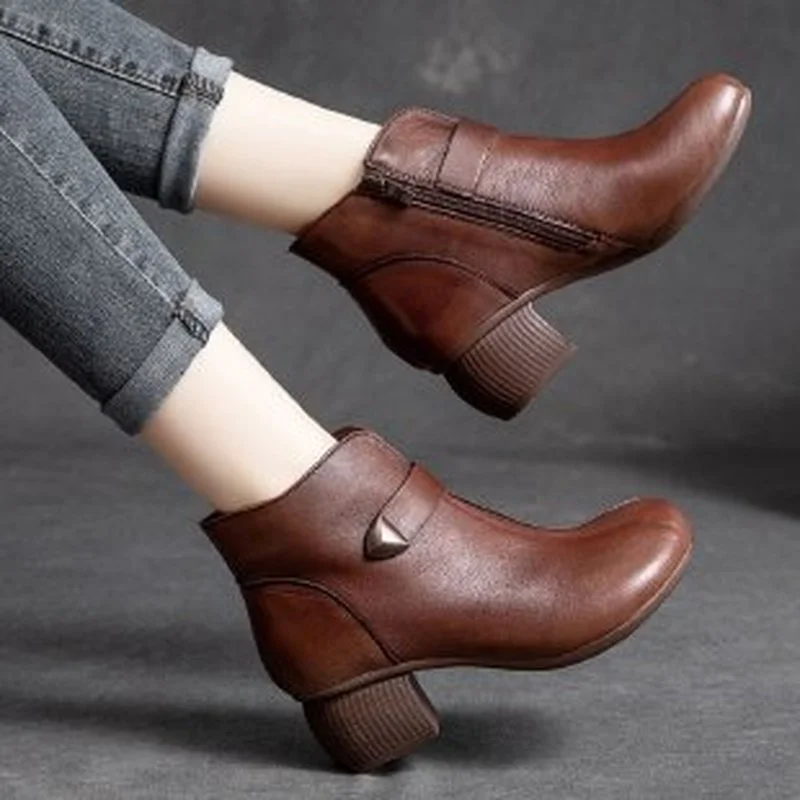 Autumn and winter women's boots 2022 new retro high-end soft high-quality luxury comfortable mom short boots women's shoes