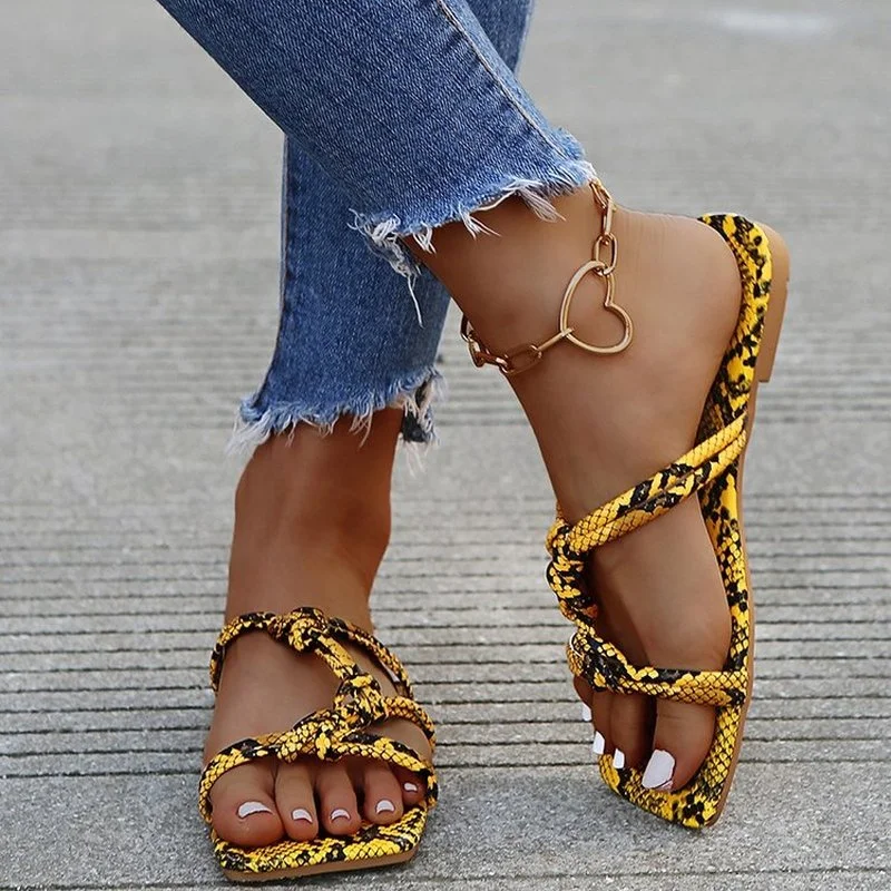

Summer Women Slippers 2022 Casual Flat Sandals Fashion Snake Print Mixed Color Lady Slides Casual Comfort Outdoor Flats Shoes