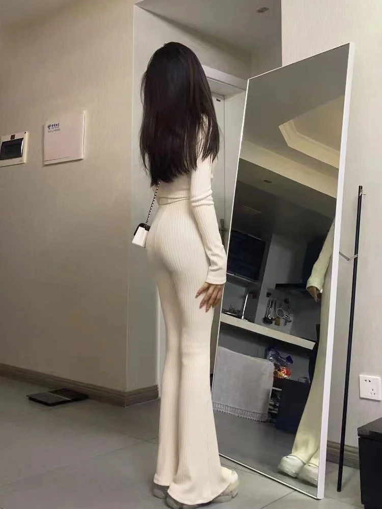 Женский облегающий вязаный свитер с круглым вырезом и трикотажные брюки-клеш