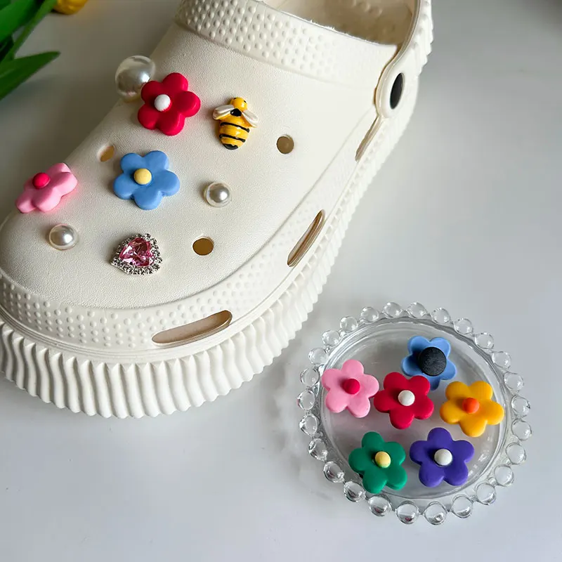 DIY Luxury Designer Cute Bees Sunflowers Shoes Charms Pack Accessories Vintage Bling Hearts Rhinestone All-match Shoes Jewelry