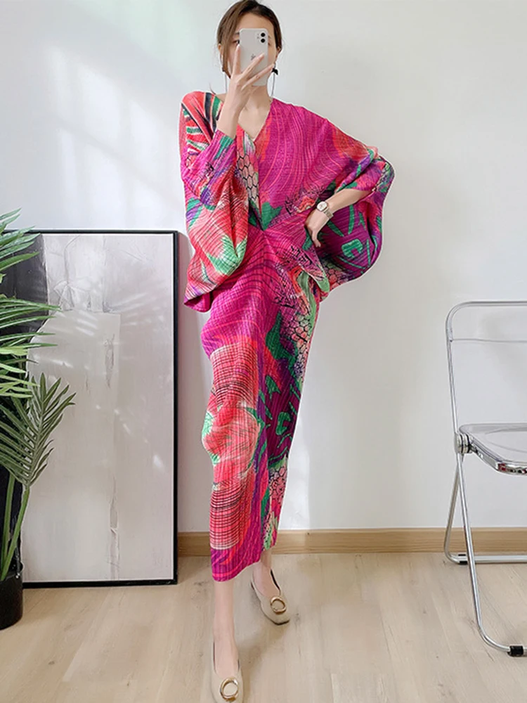 

Kalenmos Pleated Loose Dress for Women Printing Batwing Sleeves V-Neck Dresses Female Elegant Clothing New 2022 Autumn Vestidos