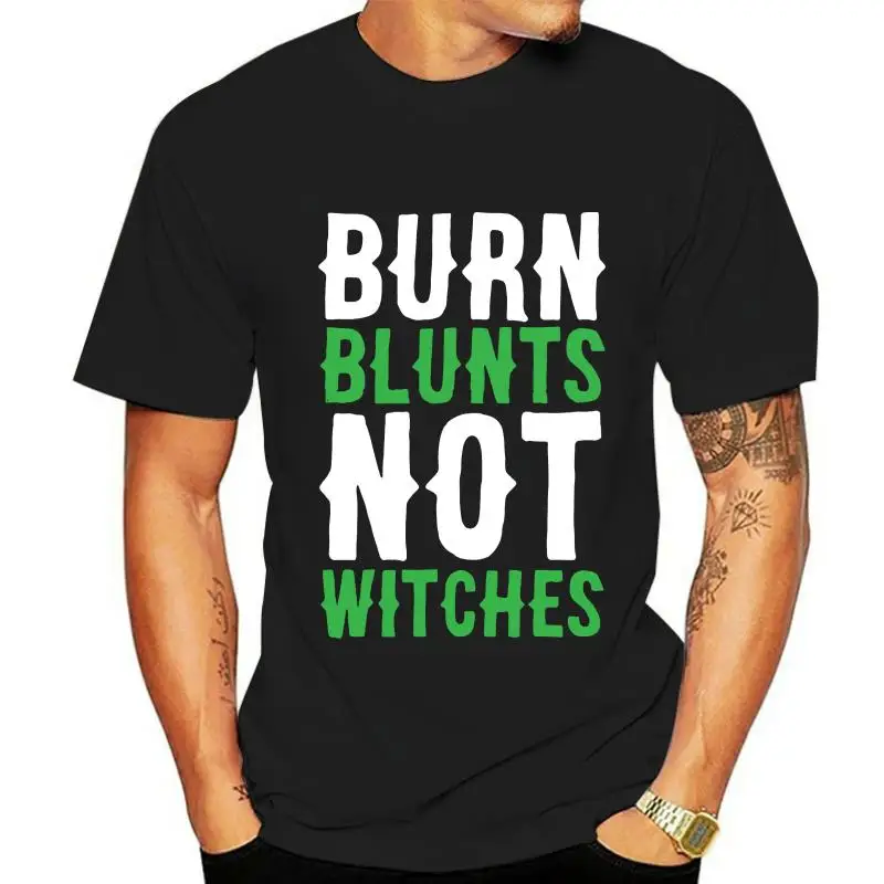 

Camiseta Burn Blunts no Witches
