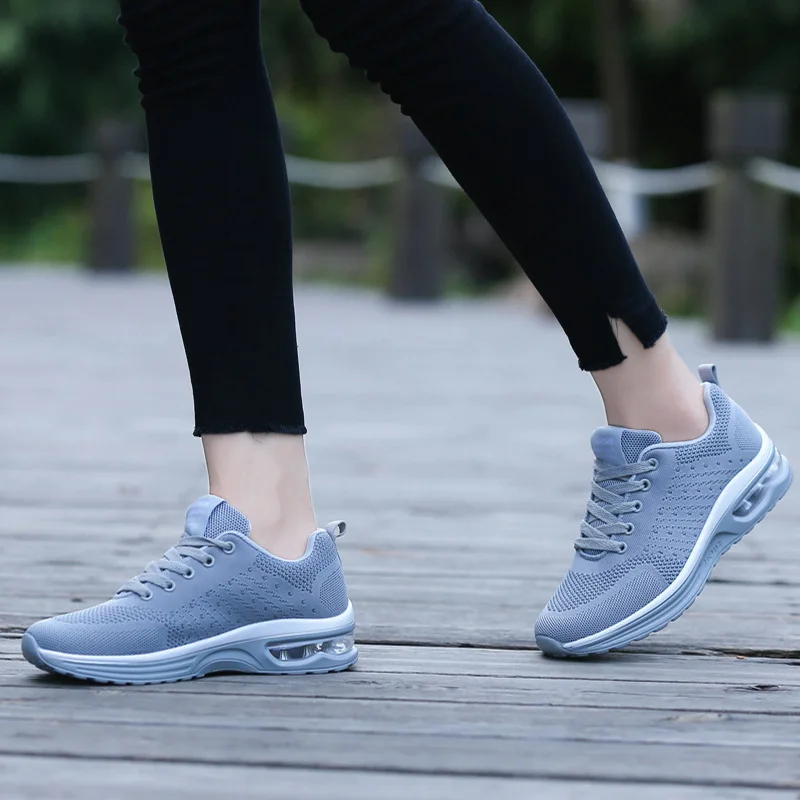 Couple Running Shoes Fashion Breathable Outdoor Male Sports Shoe Lightweight Sneakers Women Comfortable Athletic Training Footwe