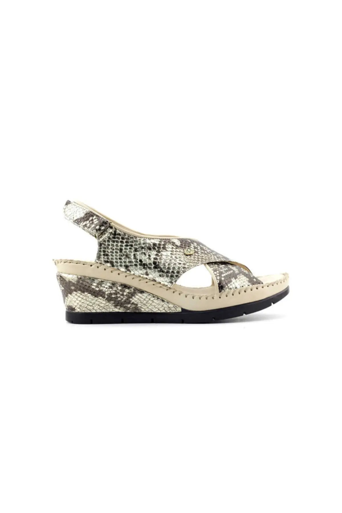 

Women's Fashion Sandals Silver New Summer Comfort Breathable Casual Quality Ladies Fashion Light Sandals