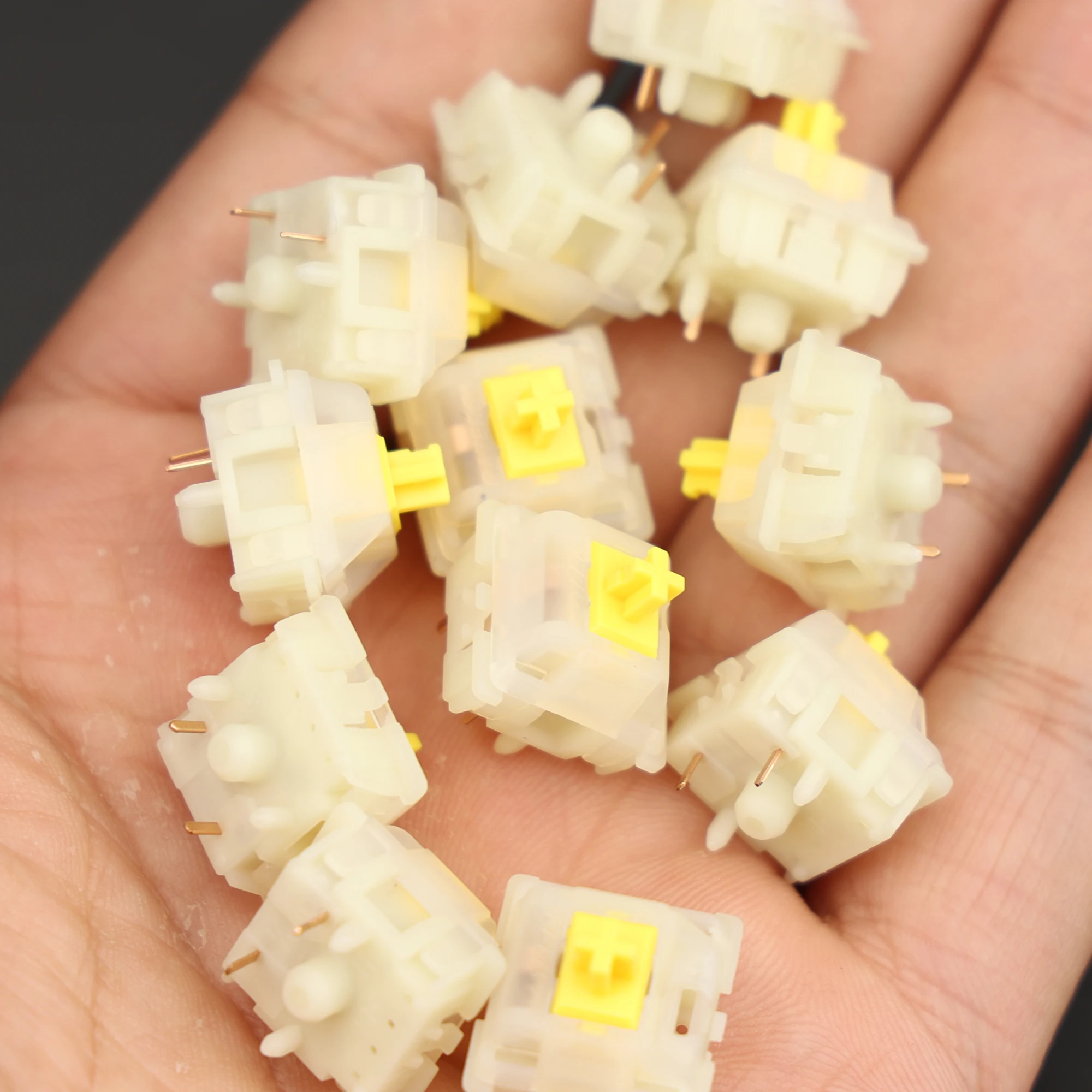 Переключатели Gateron Milky Pro Молочно-желтый Pro Линейный предварительно смазанный переключатель SMD RGB MX Выходной переключатель для механической клавиатуры 5-контактный POM (art.: 3920d44db034c) - 3920d44db034c