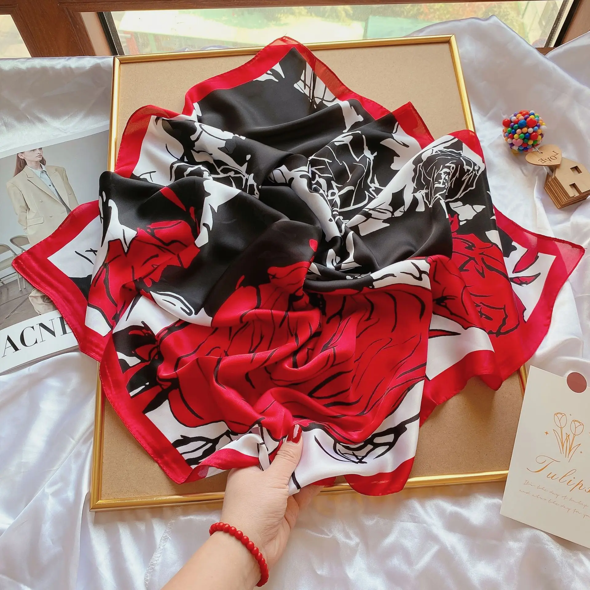 

2022 Spring and Autumn New Imitated Silk Scarf Women Outdoor Soft and Silky Sqaure Silk Scarf 70*70cm Small Headscarf Hijab Lady