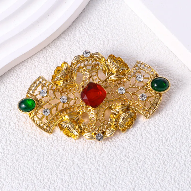 

Retro Baroque Cross Rhinestone Brooch Glass Crystal Temperament, Palace Alloy Badge, Men's And Women's Clothing Accessories