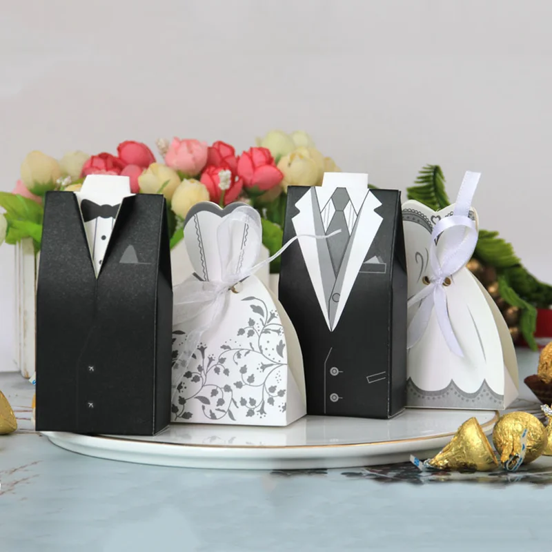 

50pcs/lots Bride and Groom Dresses Wedding Candy Box Gifts Bags Favor Boxes Wedding Gifts for Guests DIY Event Party Favor Decor