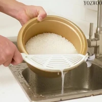yozwoo 2022 creative kitchen supplies convenient hangable rice washer harmless plastic rice washing brush rice washing device