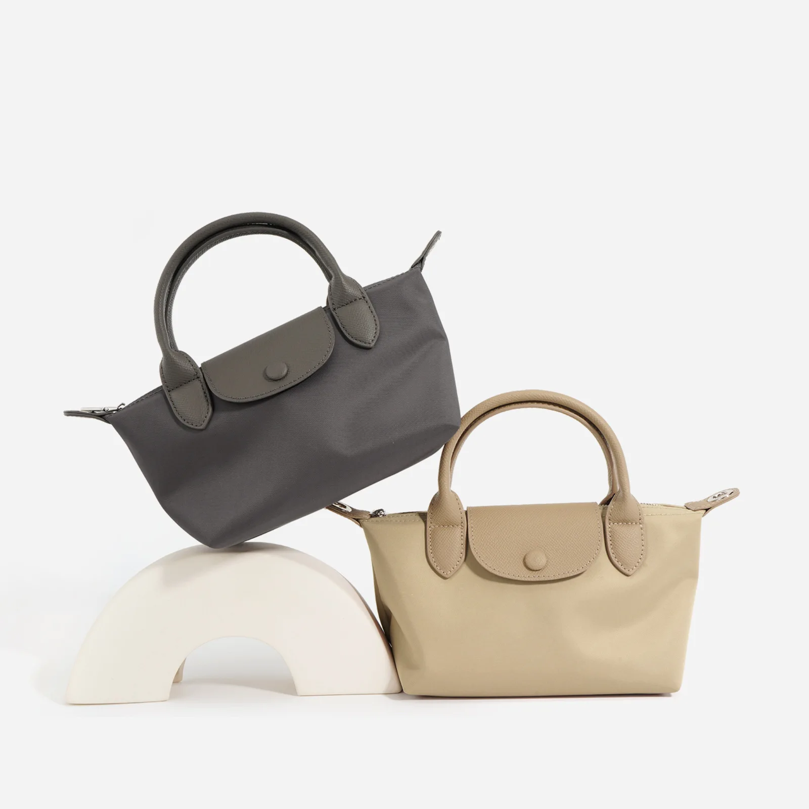 Waterproof Fabric Hobos bags for women Genuine leather Crossbody Bag  Lightweight Nylon handbags for women Daily Use