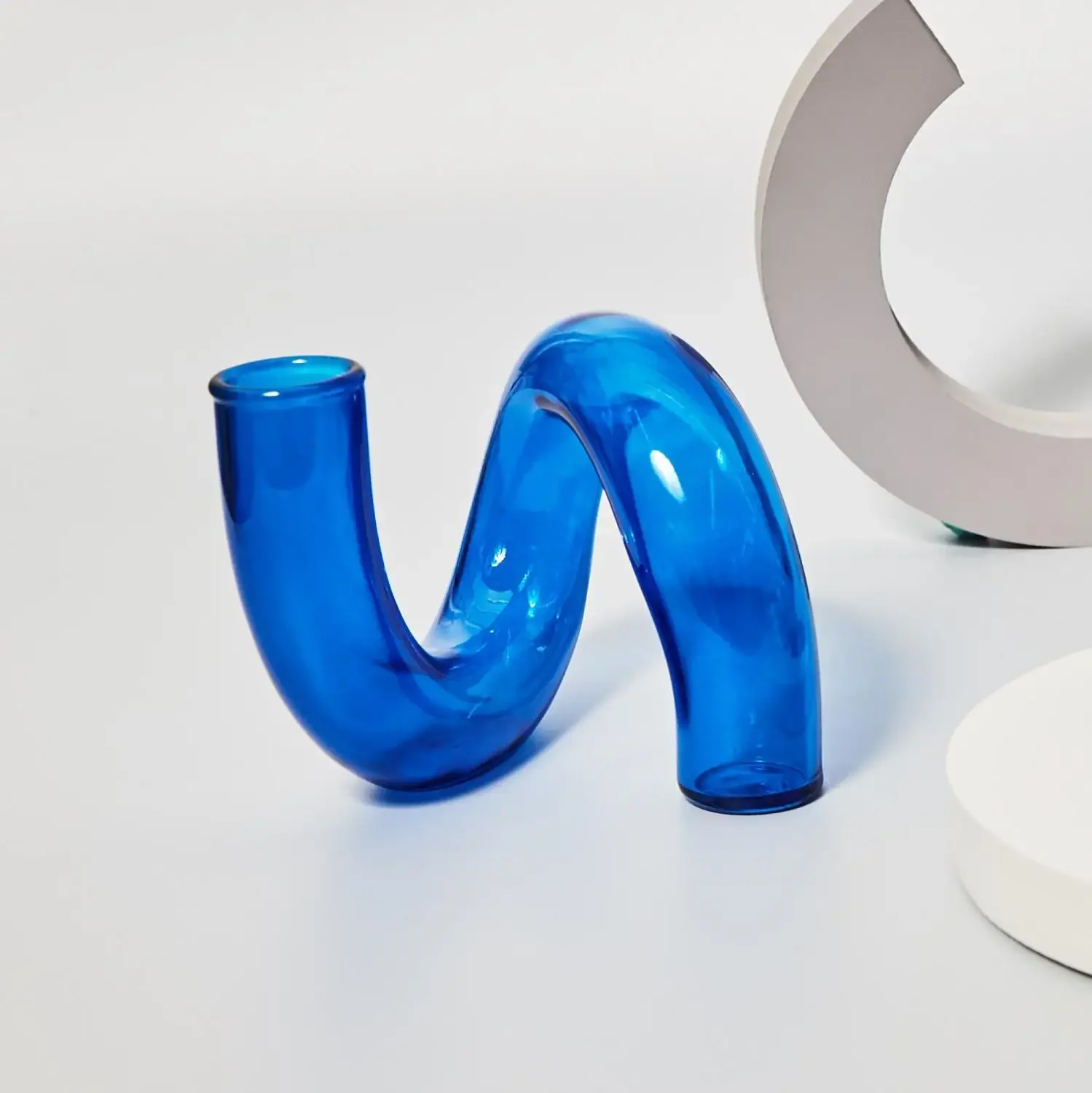 

Цветные стеклянные подсвечники Lazzy house