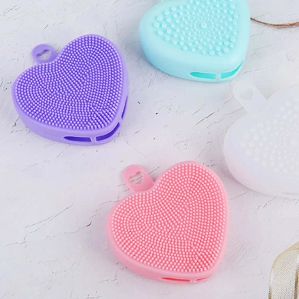 

Face Exfoliator Third Gear Manual Facial Scrubber Silica Gel Heart Washing Brush