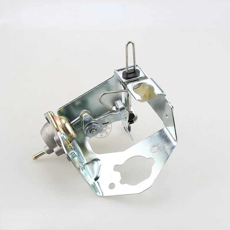 Карбюратор под вакуумный регулятор 188f. Привод для воздушных заслонок для для бензогенератора. Соленоидный привод воздушной заслонки honda gx390. Привод воздушной заслонки fubag. Карбюратор champion генератор gg6500.