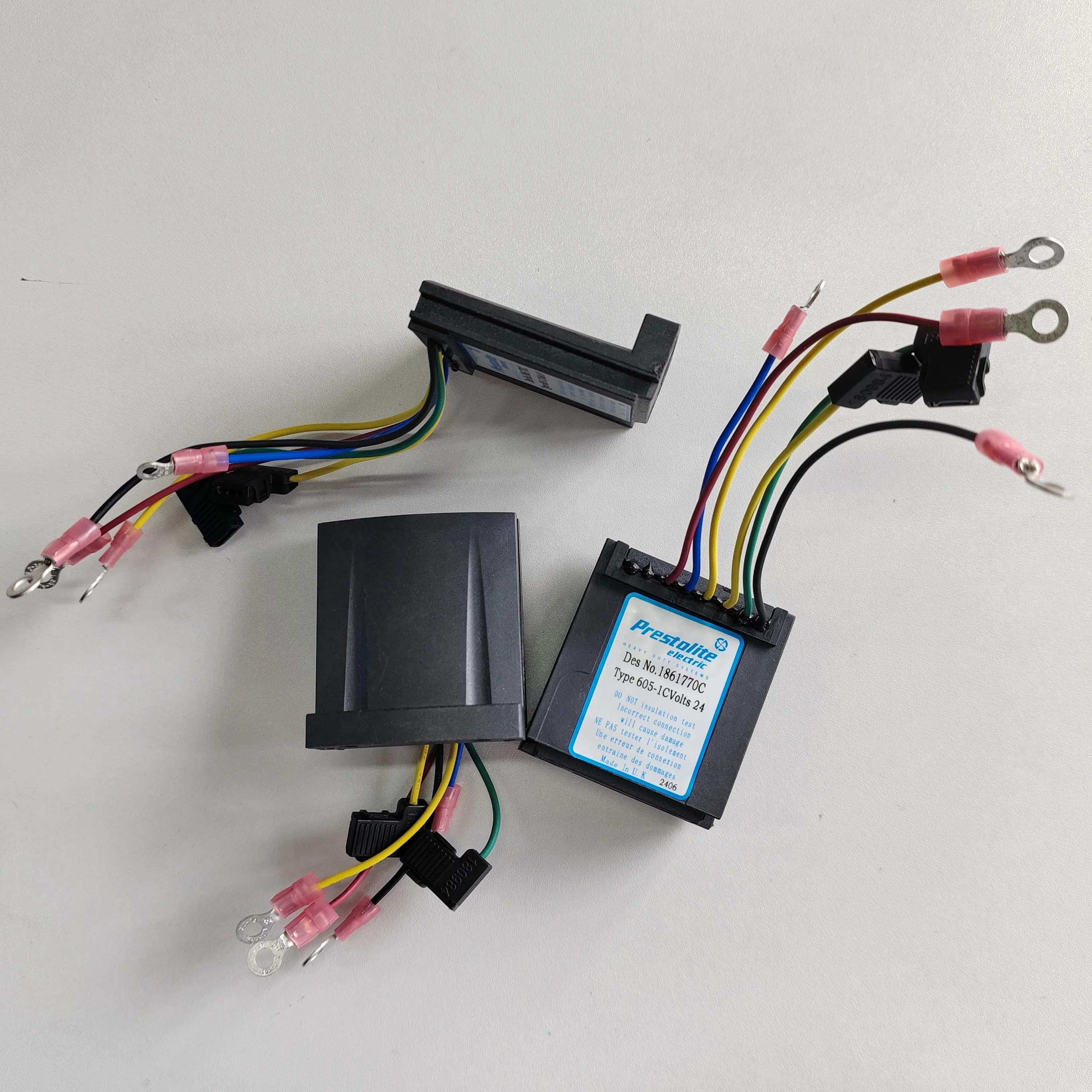 Модель 1861770 Регулятор напряжения серии C prestolite тип 605-1C напряжение 24 В для