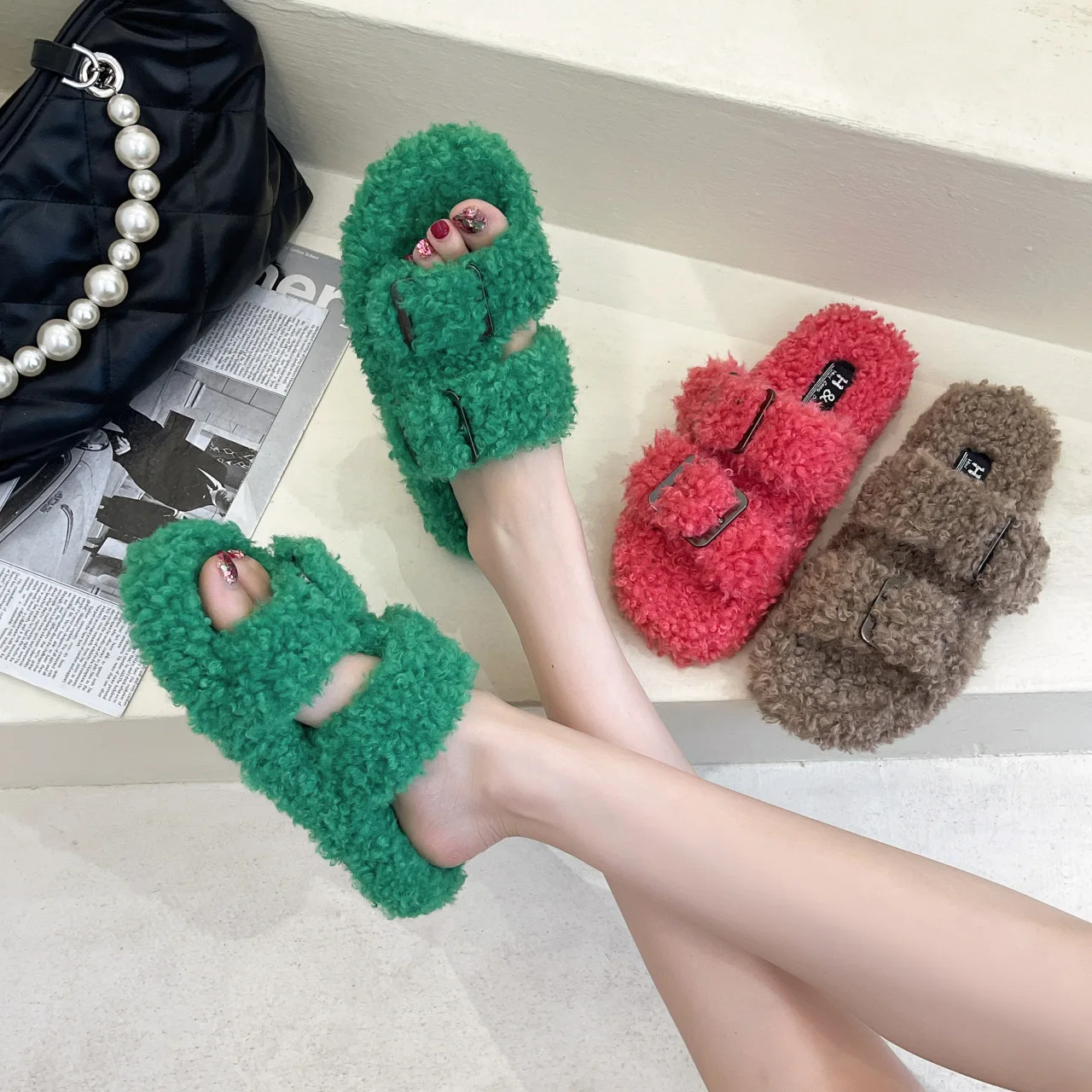 

Large Size 2022 Sandals Clogs With Heel Women's Low Shoes Big New Thick Low-heeled Fur Velvet Girls Fabric Fretwork Rubber Basic
