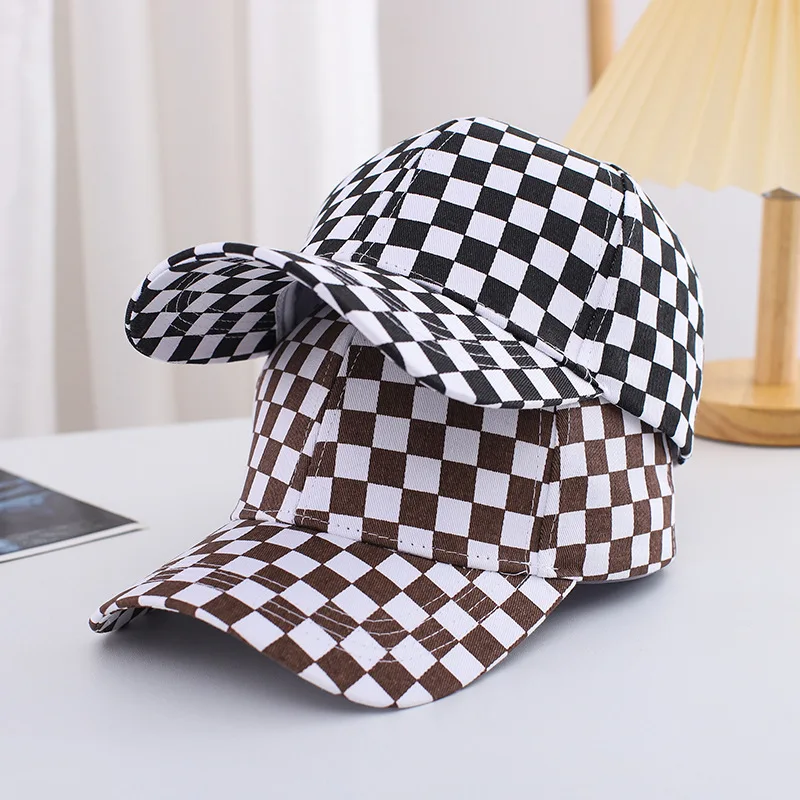 

2022 New Hat Female Man Black White Plaid Cap Spring Autumn Korean Version Casual Fashion Joker Sunshade Baseball Scrub Hats