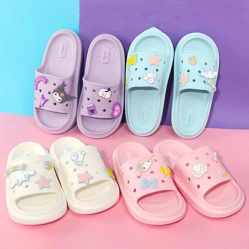 

Cartoon Cute Kawaii Sanrioed Cinnamoroll My Melody Kuromi Girls Anti Slip Anti Odor Wearing Sandal Hole Slippers Outside