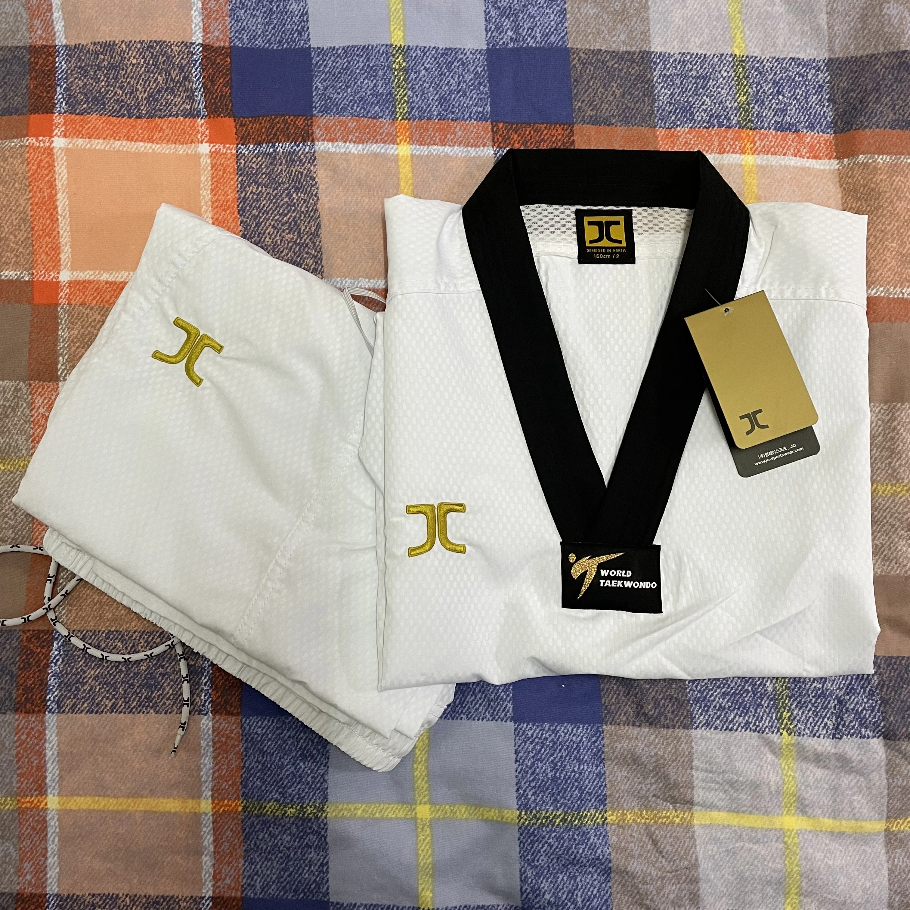 New J-Calicu Breathable world taekwondo uniforms high quality super light WT Jcalicu Taekwondo doboks
