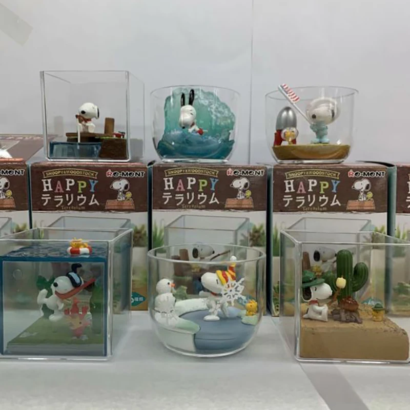 

Anime Snoopy first generation Figure Random 1pc Happy Mini Landscapes Action Collectible Model Decorations Doll Toy for Children